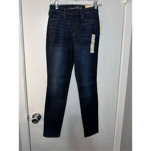Universal Thread High Rise Skinny Jeans size 2 color Blue Dusk